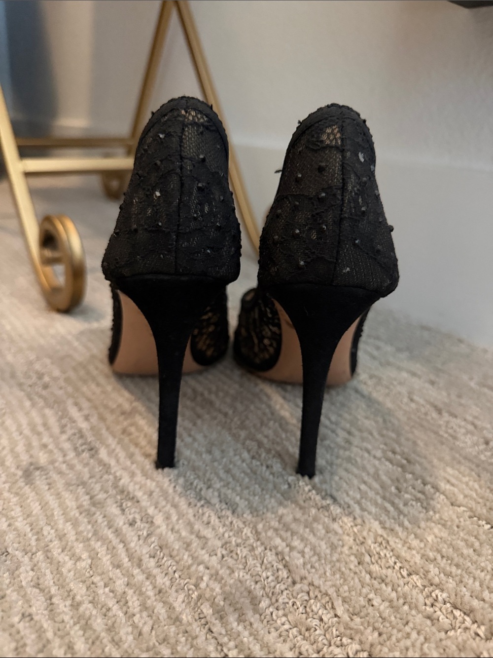 Gianvito Rossi Black Lace Pointed-Toe Pumps - Picture 4 of 5